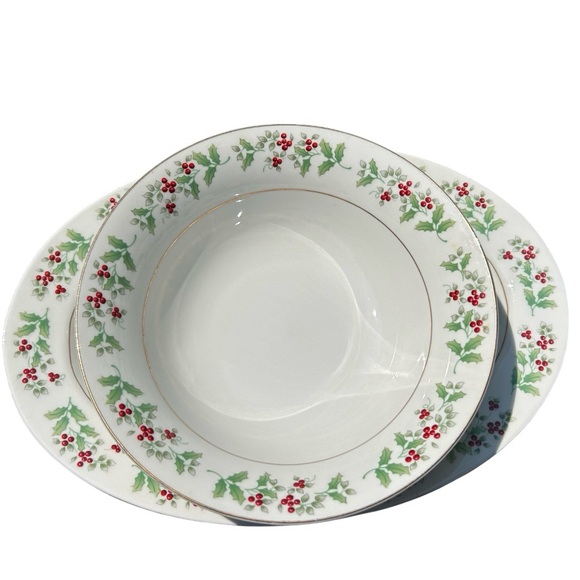 Gibson Home Other - Christmas Harmony Hostess Set by Gibson Serving Tray Platter & Bowl